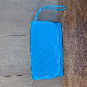 EUC Vera Bradley Wristlet Women's Blue Bahama Bay RFID Wallet